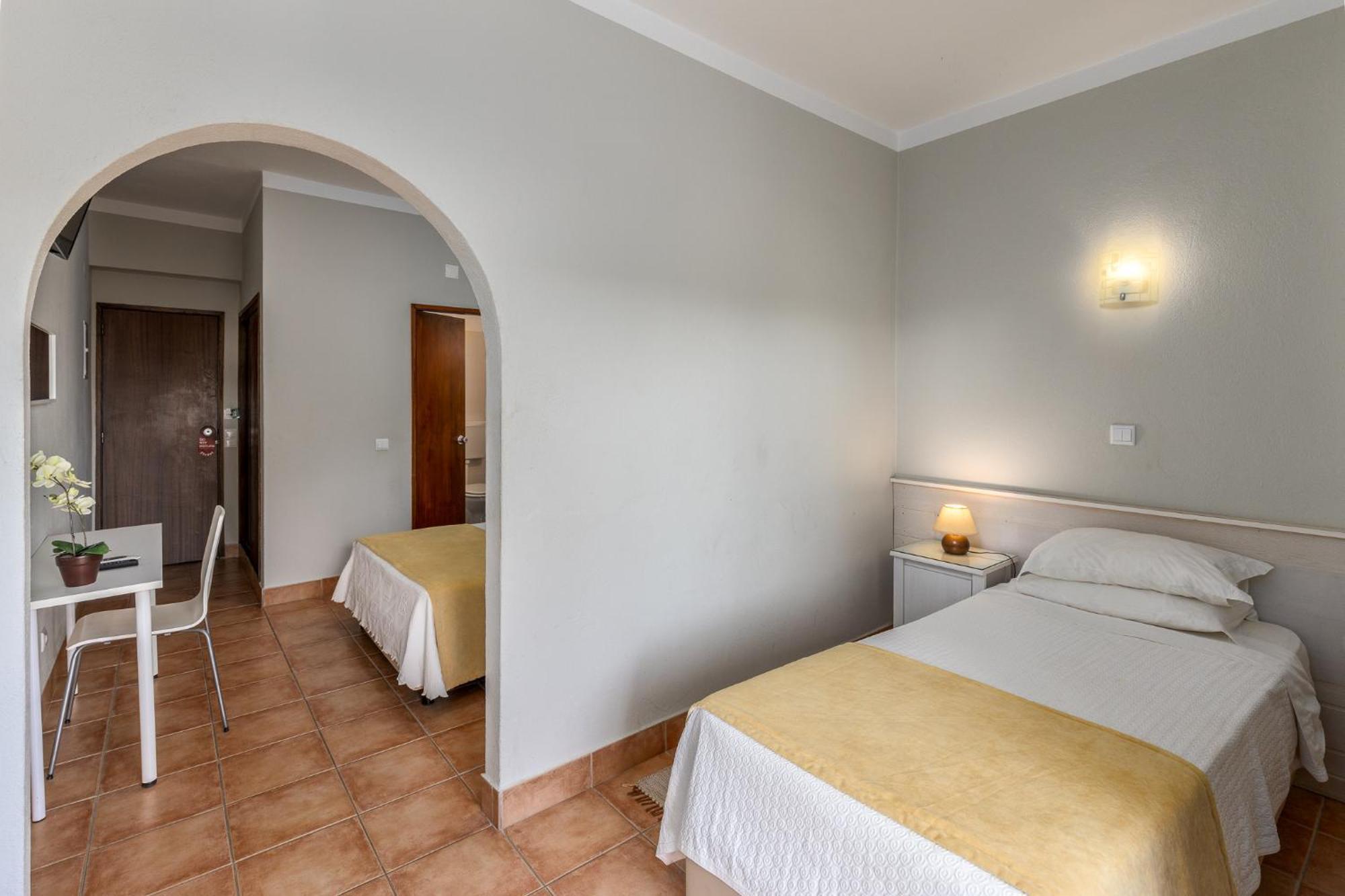 Guest House Oliveira Boliqueime Exterior photo